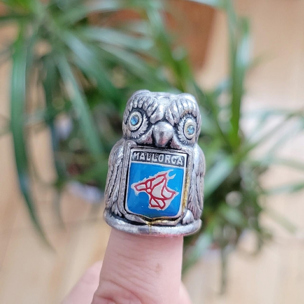 *RARE* Vintage Owl Mallorca Thimble